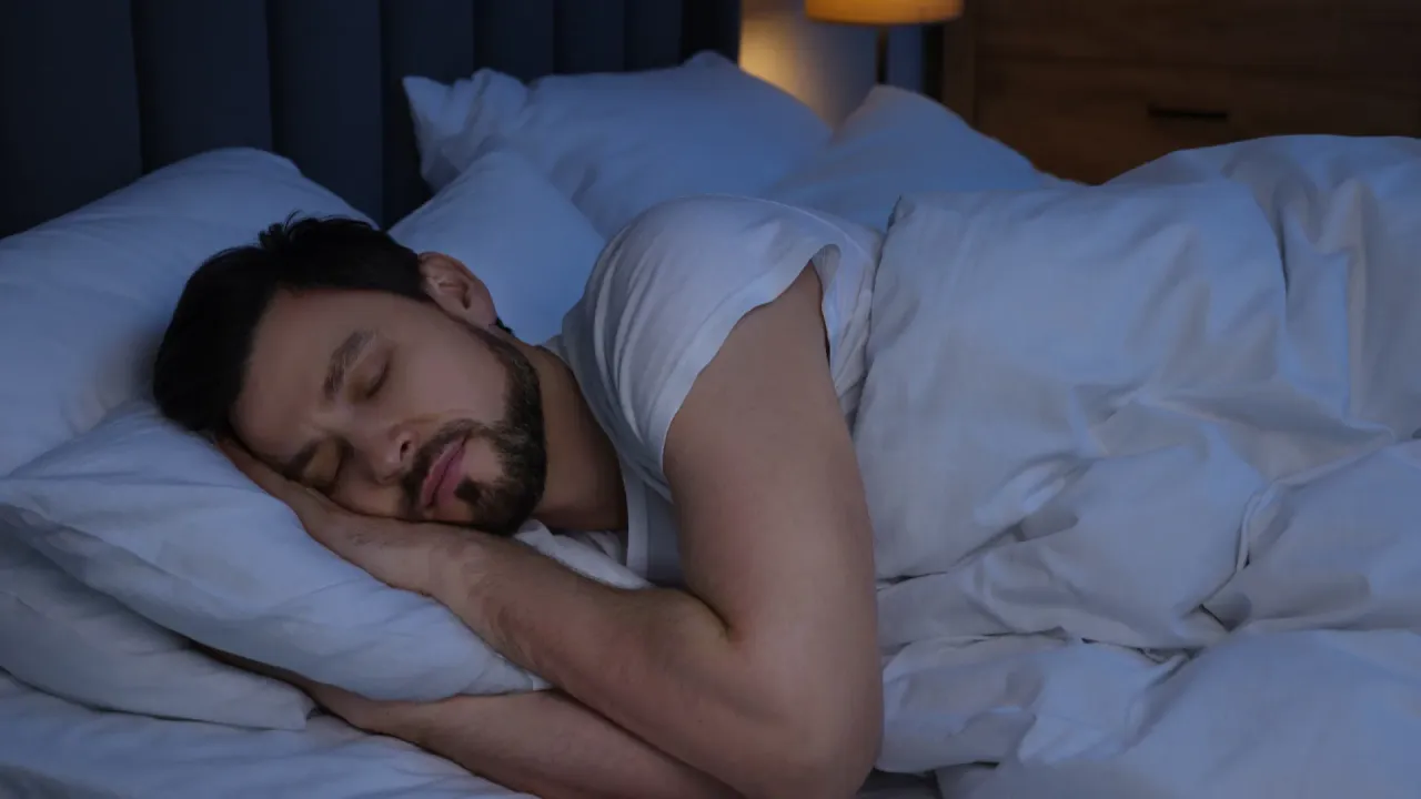 Miksi tieteellisten tutkimusten mukaan laadukas uni parantaa muistia, luovuutta ja henkistä hyvinvointia?