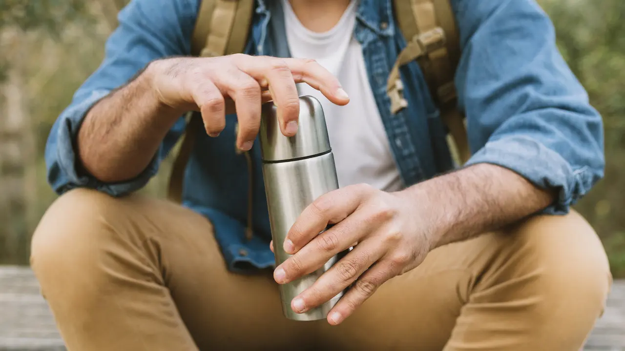 Jos sinulla on vanha termospullo, se on todellinen aarre: miten sitä voi käyttää uudelleen ja mihin?