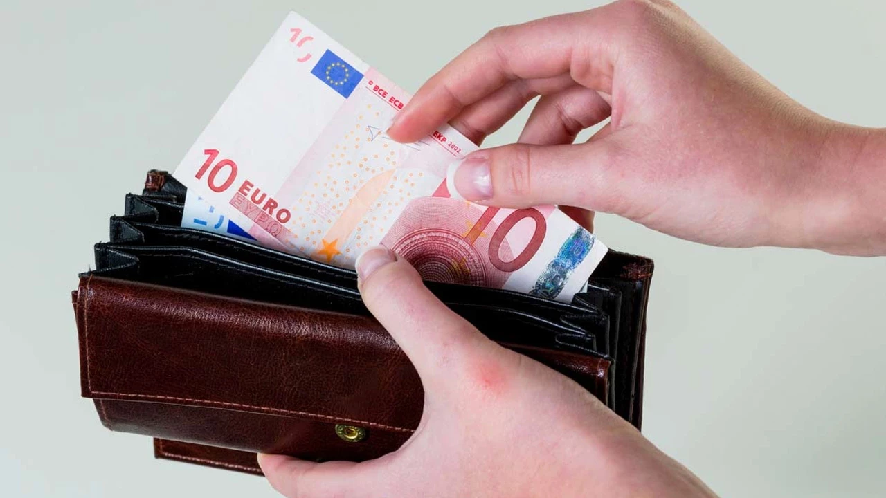 Mitä setelien järjestäminen pienimmistä suurimpiin merkitsee psykologian kannalta?