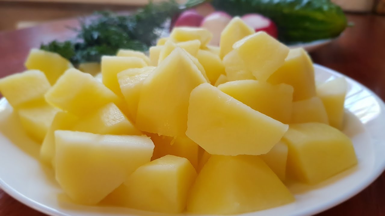 Ei paistamista, ei uunissa paistamista: tämä on ihanteellinen tapa valmistaa perunaa, jolloin sen kaikki hyödylliset ominaisuudet säilyvät.