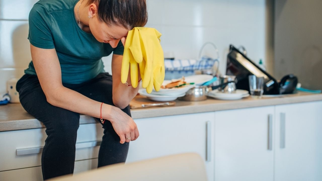 Psykologian mukaan ihmiset, jotka pesevät astiat heti aterian jälkeen, omaavat neljä tyypillistä piirrettä.